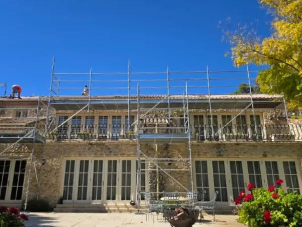 EAGLE BAY - Location; Recent work in